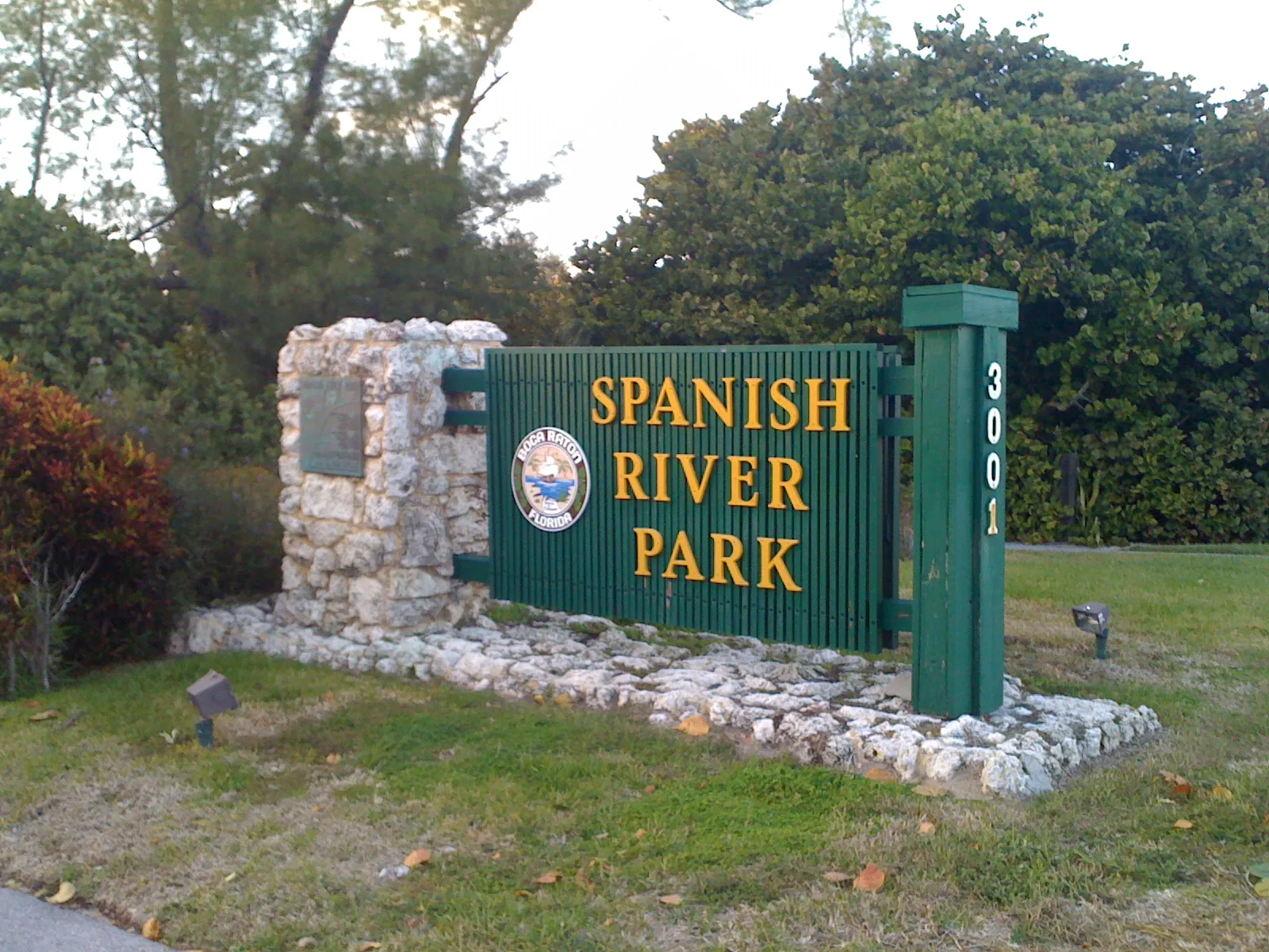 The entrance sign for Spanish River Park on State Road A1A in Boca Raton, home of Bark Beach.