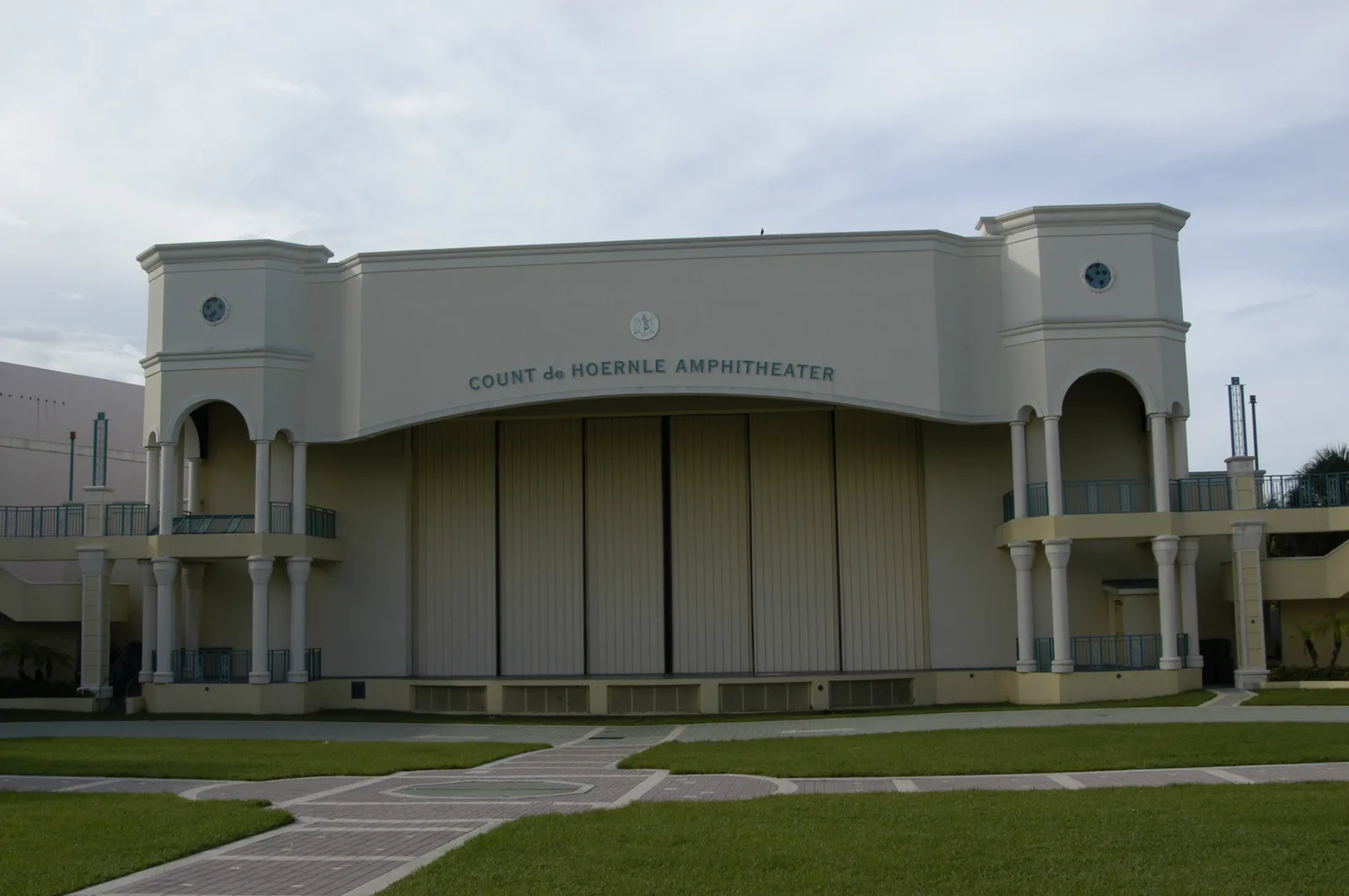 The colonnade of the amphitheater at Mizner Park in Boca Raton, under its earlier Count de Hoernle name.