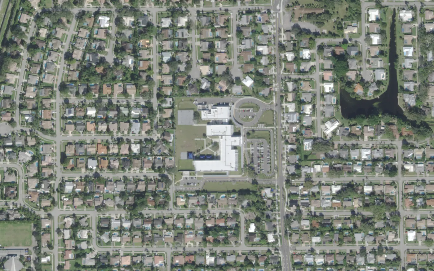 Addison Mizner School's campus on SW 12th Avenue, between I-95 and Federal Highway in Boca Raton, seen from the air